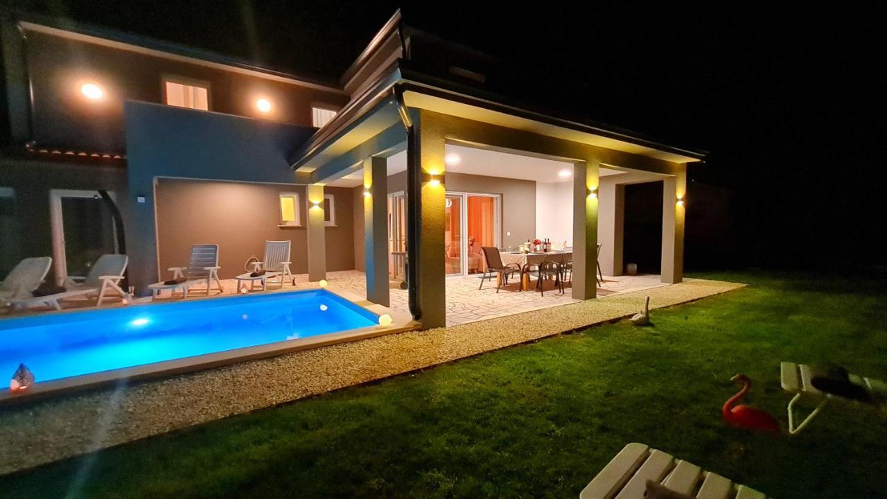 Villa Robert Kastelir Kaštelir Exterior foto