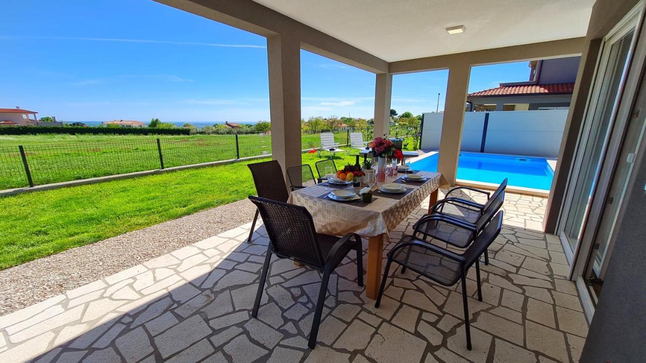 Villa Robert Kastelir Kaštelir Exterior foto