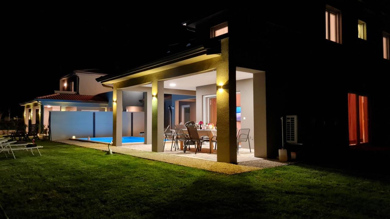 Villa Robert Kastelir Kaštelir Exterior foto